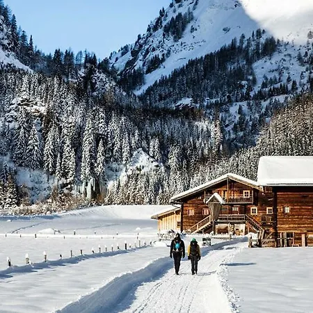 Matreier Tauernhaus بيت ضيافة ماتري إن أوستيرول