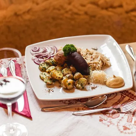 Matreier Tauernhaus Konukevi