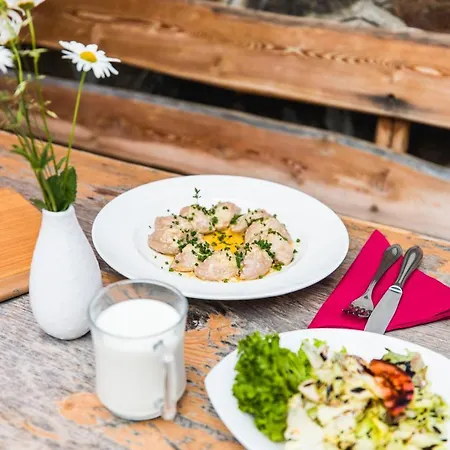 Matreier Tauernhaus Konukevi