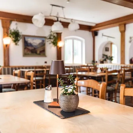 Konukevi Matreier Tauernhaus